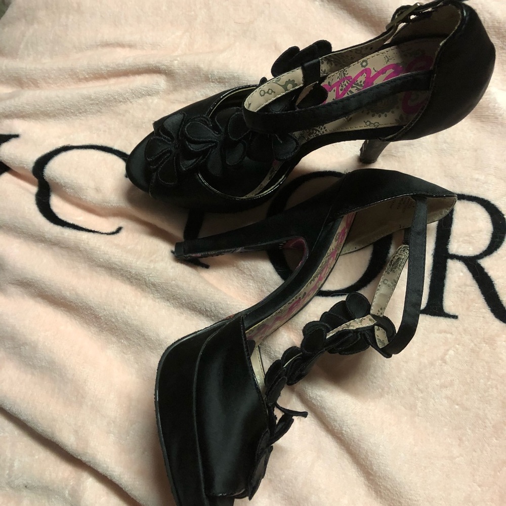Besty Johnson heels